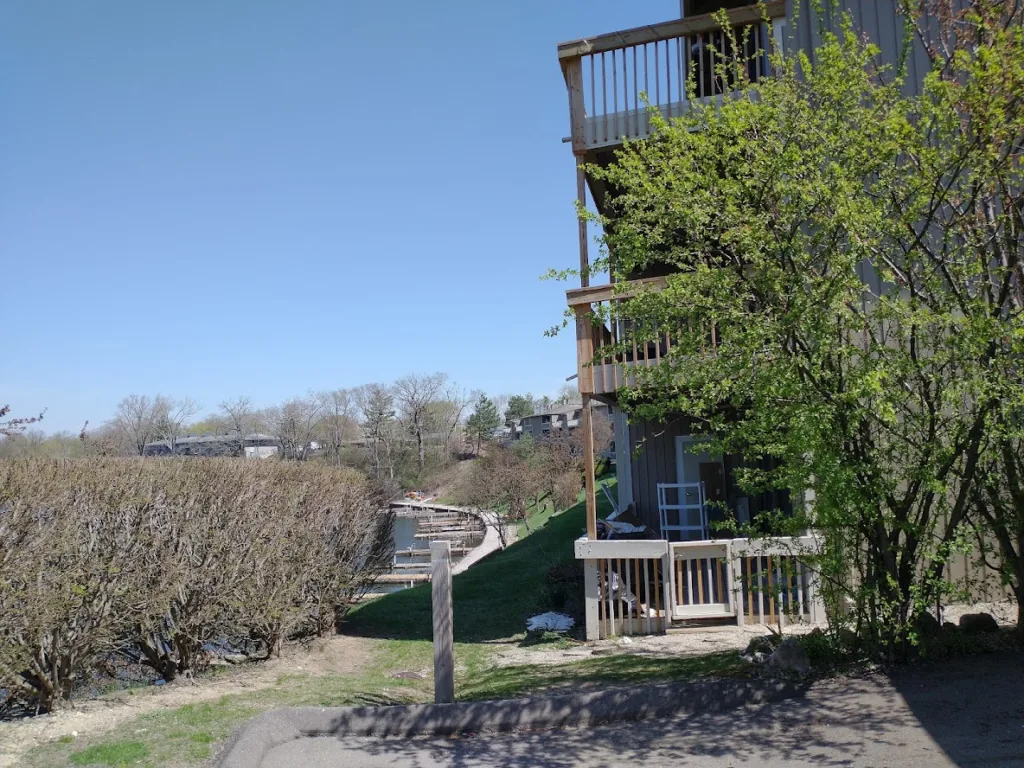 shot of the cliffs condos rear facade with docking